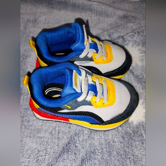 Toddler Sneakers - Picture 2 of 4